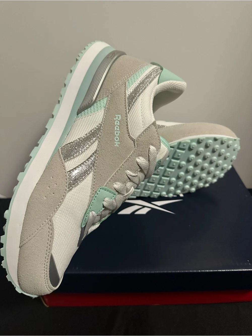 Reebok Classic Women’s Size 7 Spark Flash Grey White Mint AR30248G – New in Box